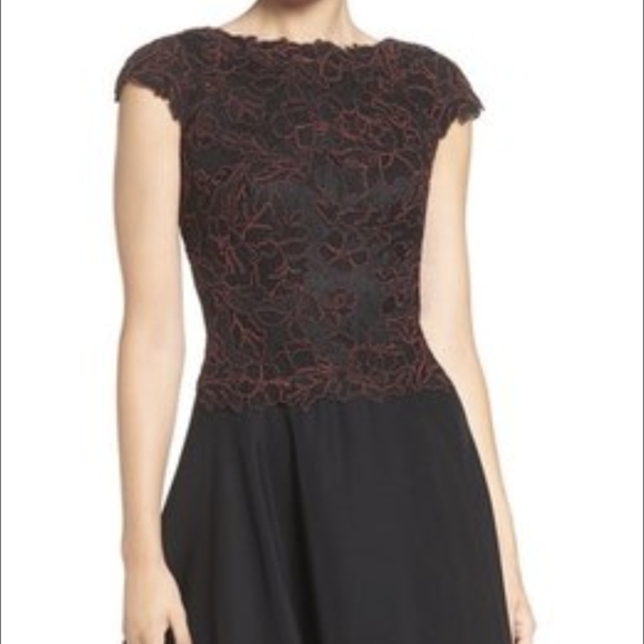 Tadashi Shoji Lace Dress Sokoto design black and red - Picture 1 of 9